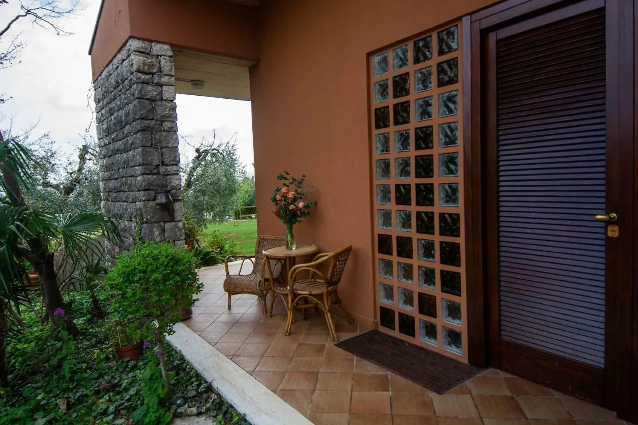 Bed and Breakfast El Rincon Del Artista Soiano Del Lago 0*,  Italia