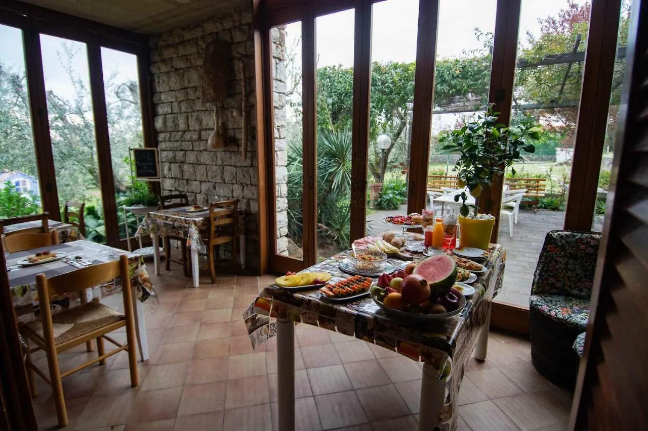 Bed and Breakfast El Rincon Del Artista Soiano Del Lago Bed & Breakfast